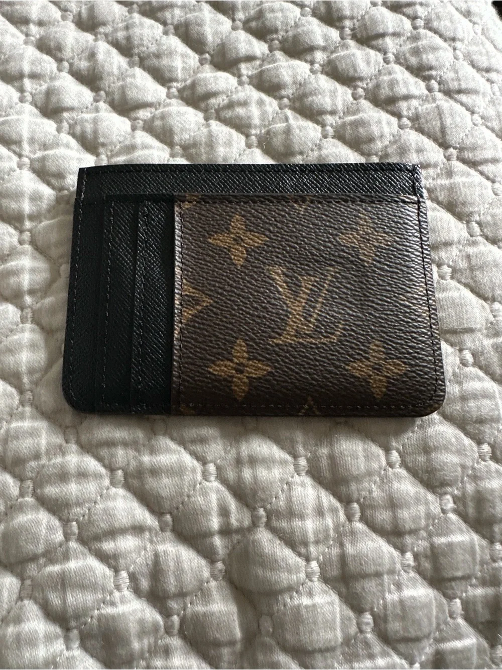 NWOT  Authentic 💯Louis Vuitton Monogram Brown with Black Trim Card Sleeve
